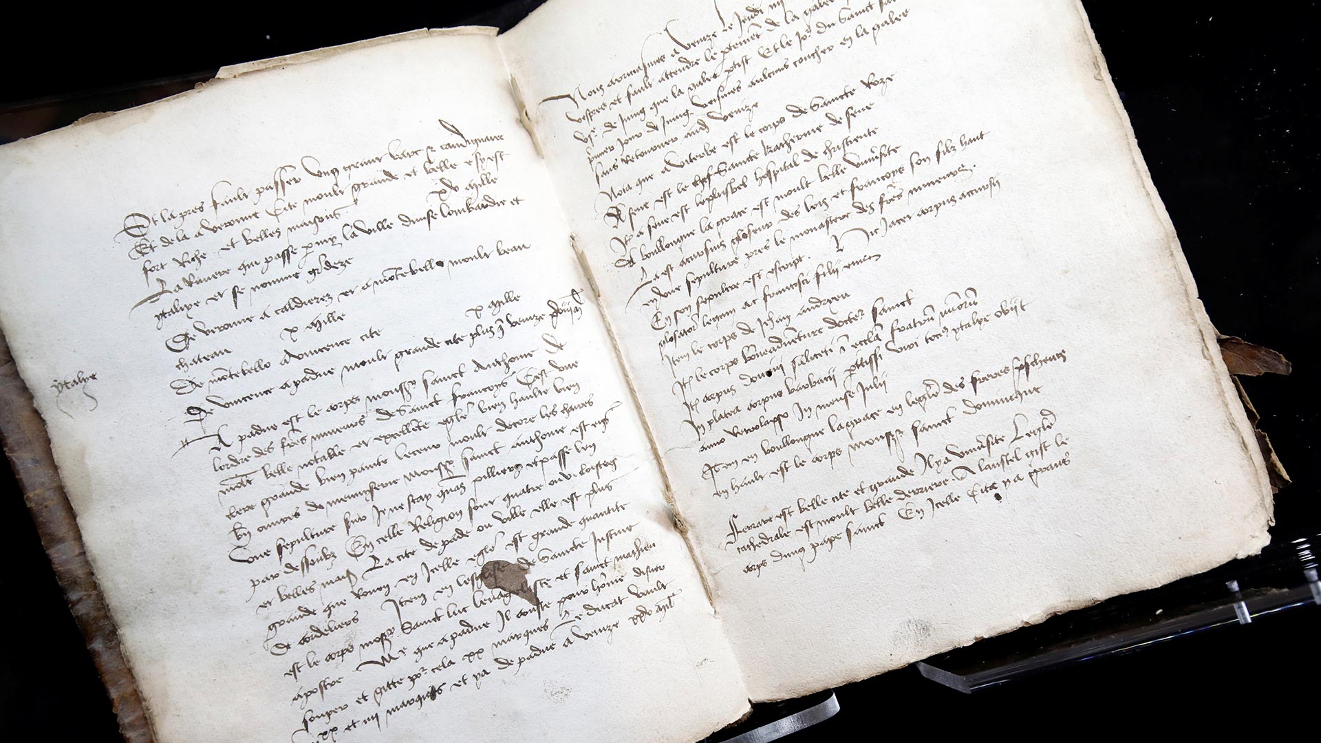 Un manuscrito de Balzac se vende por más de un millón de euros en una subasta de París