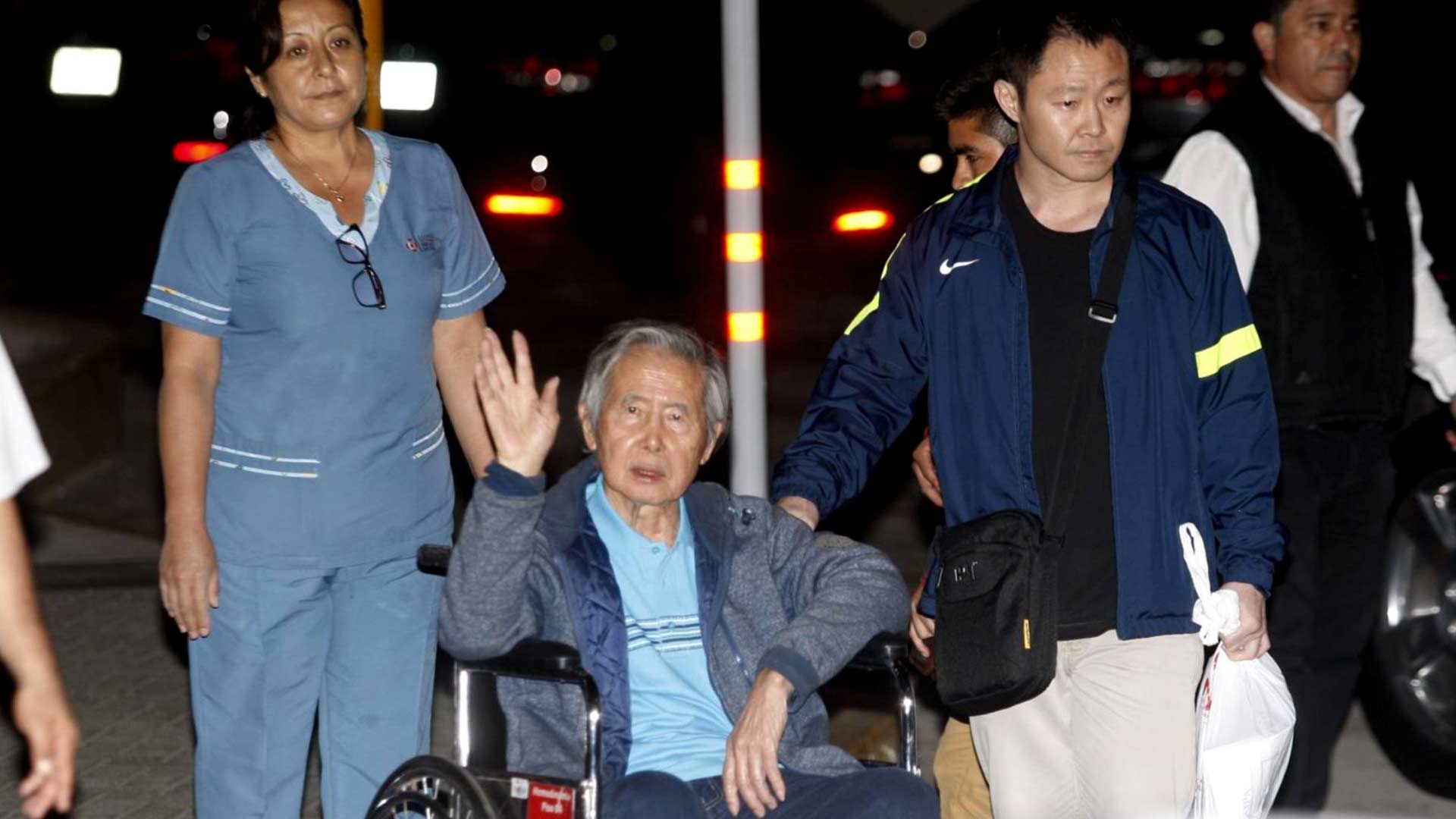 Fujimori sale de la clínica y queda en libertad tras el polémico indulto
