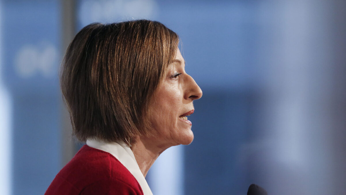 Carme Forcadell, tras su renuncia a la presidencia del Parlament: «El nuevo momento político requiere una figura libre de procesos judiciales»