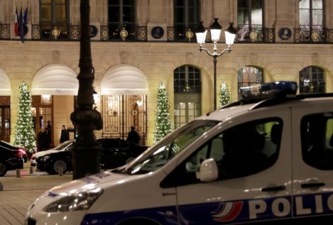Detenidas tres personas por un atraco a mano armada en el hotel Ritz de París