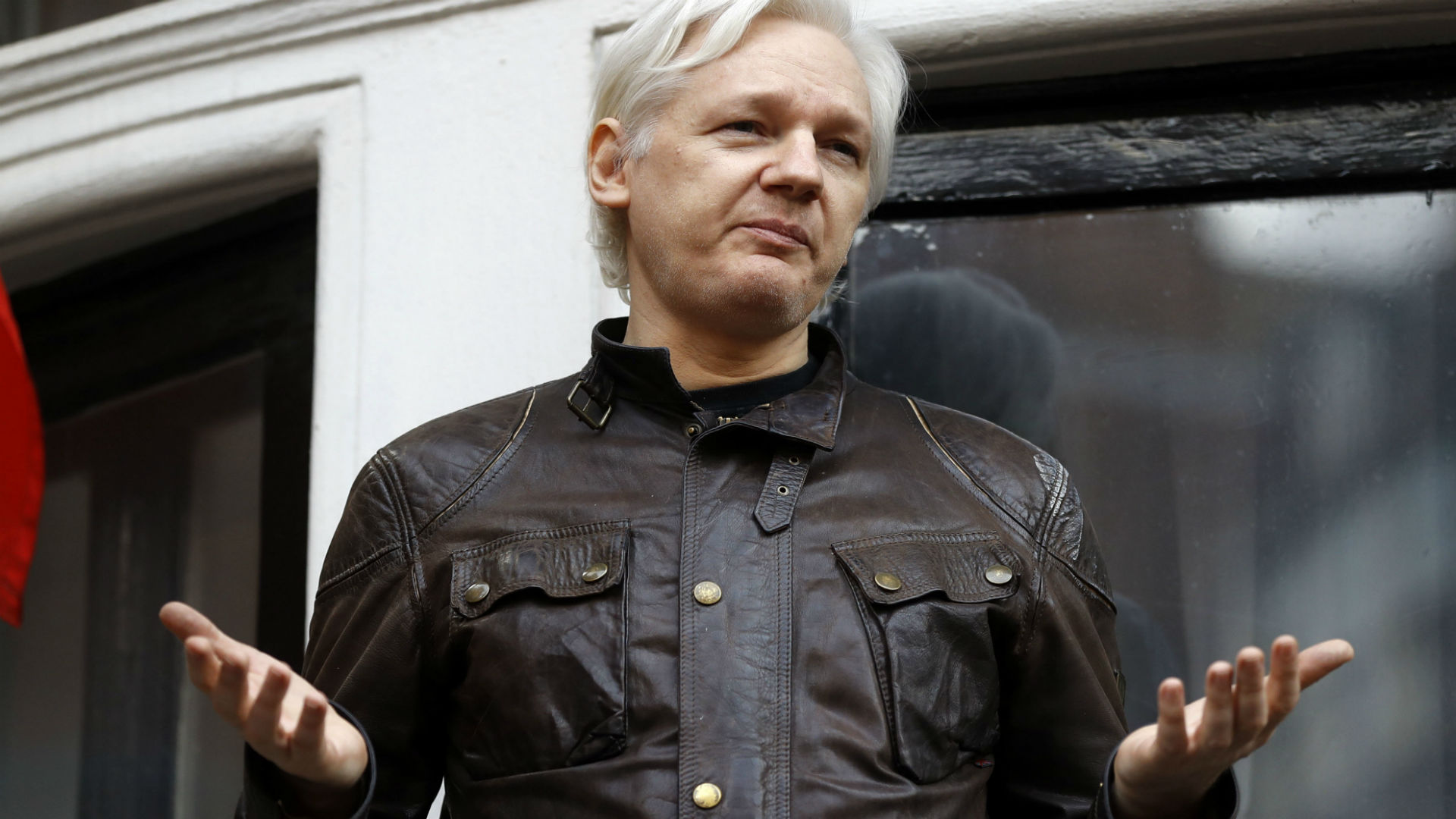 Ecuador considera «insostenible» la permanencia de Assange en su embajada en Londres