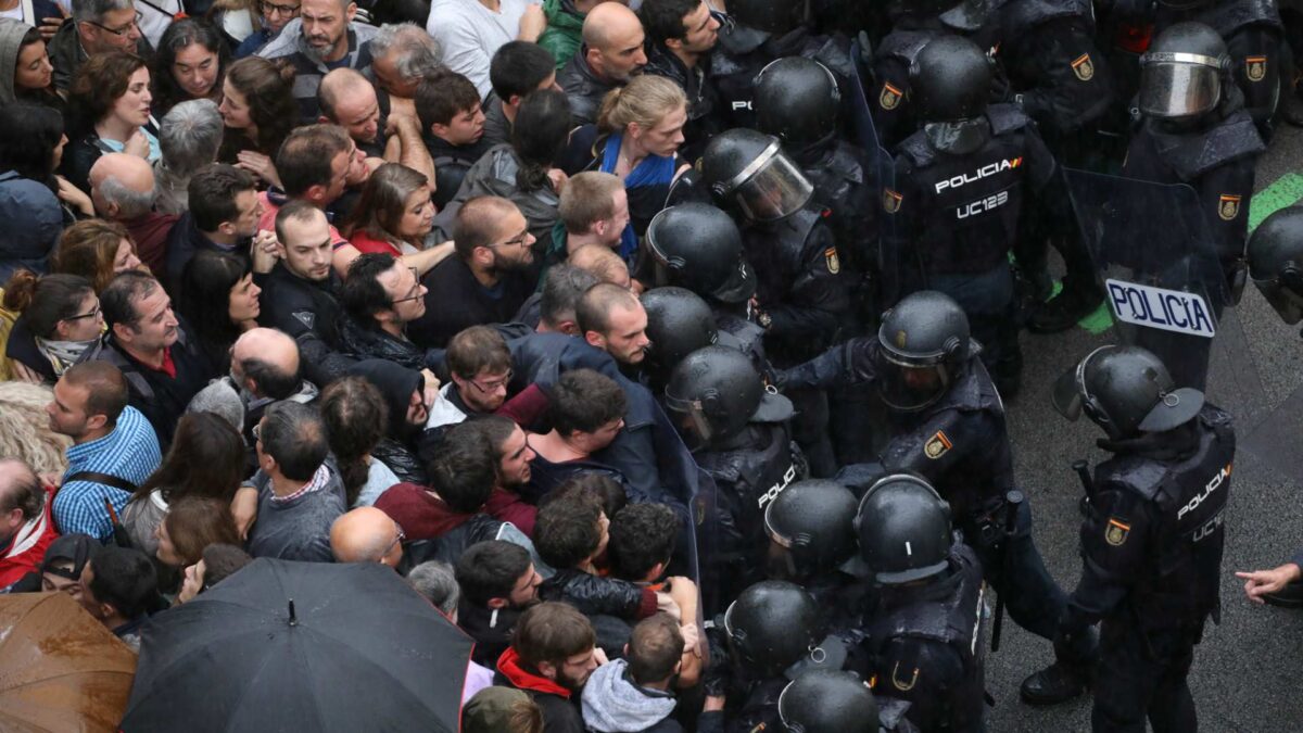 El PSOE deja en el limbo la amnistía de 45 de los 73 policías encausados por el ‘procés’