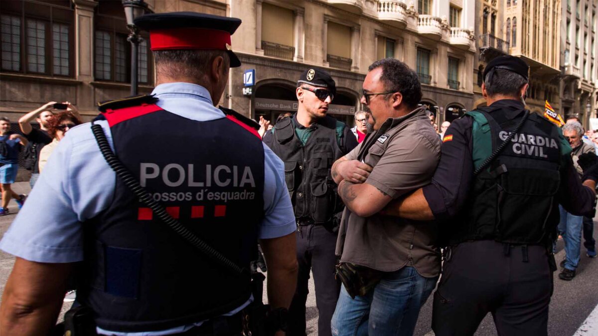 Interior acuerda la equiparación salarial de policías y guardias civiles con los Mossos