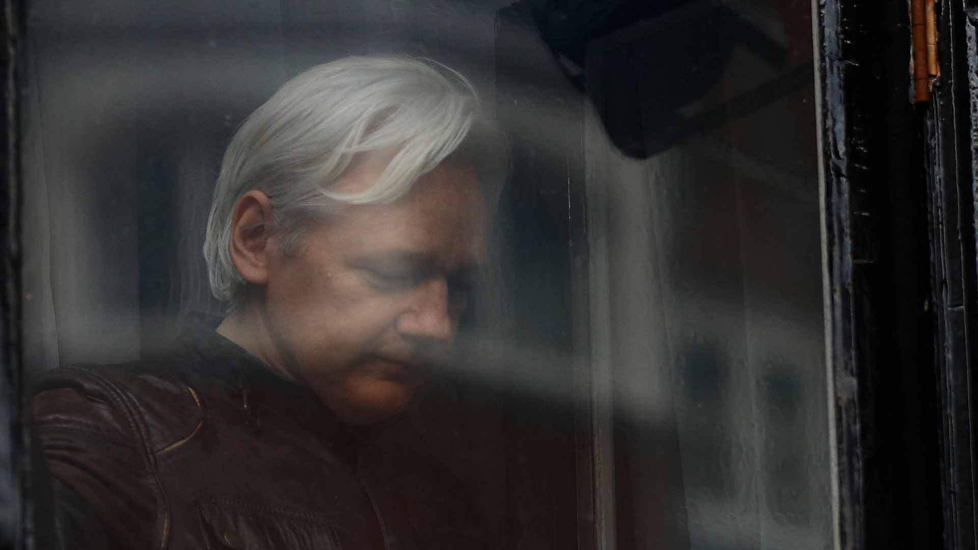 El Gobierno británico rechaza conceder el estatus de diplomático a Assange