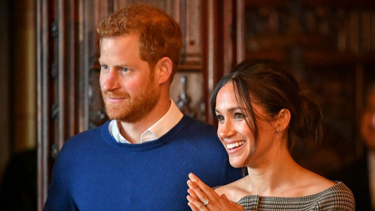 El príncipe Harry y Meghan Markle buscan asistente de comunicación