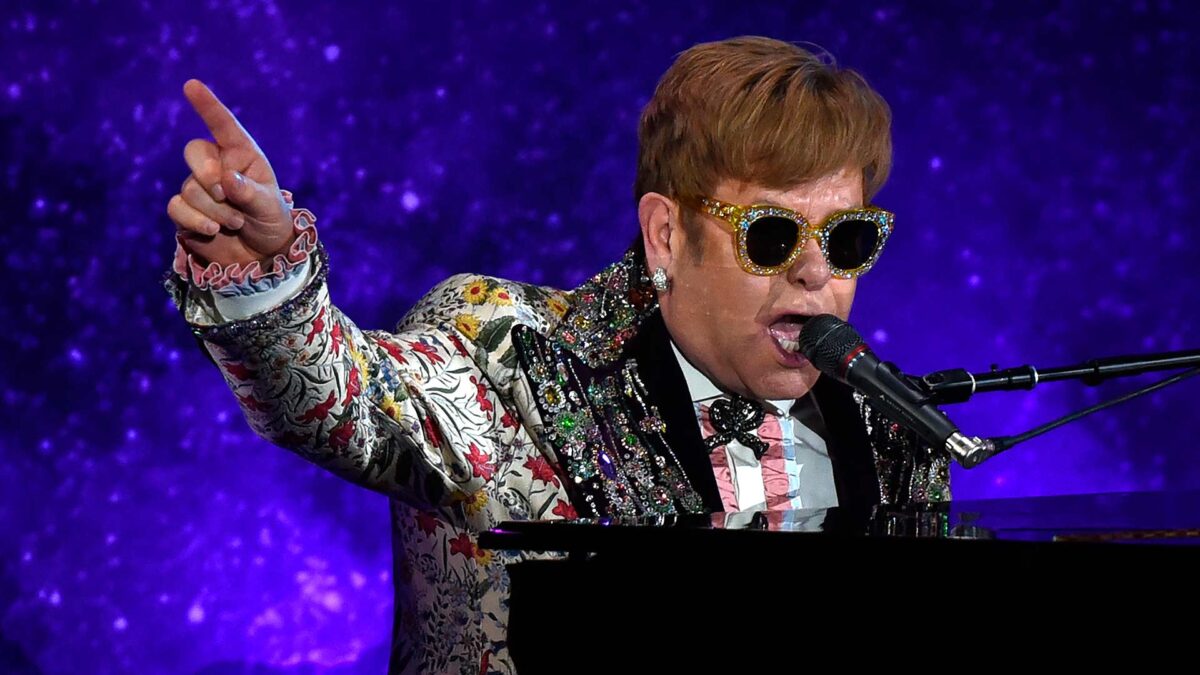 Elton John se despedirá de las giras en 2021