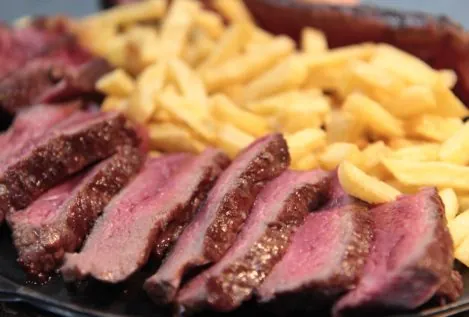 Comida ligera para mis «tíos»: un lomo de cuatro kilos que conseguí de emergencia en festivo
