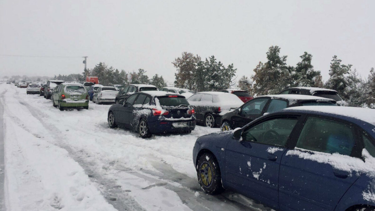 La DGT vuelve a reabrir la AP-6 tras remitir la nieve