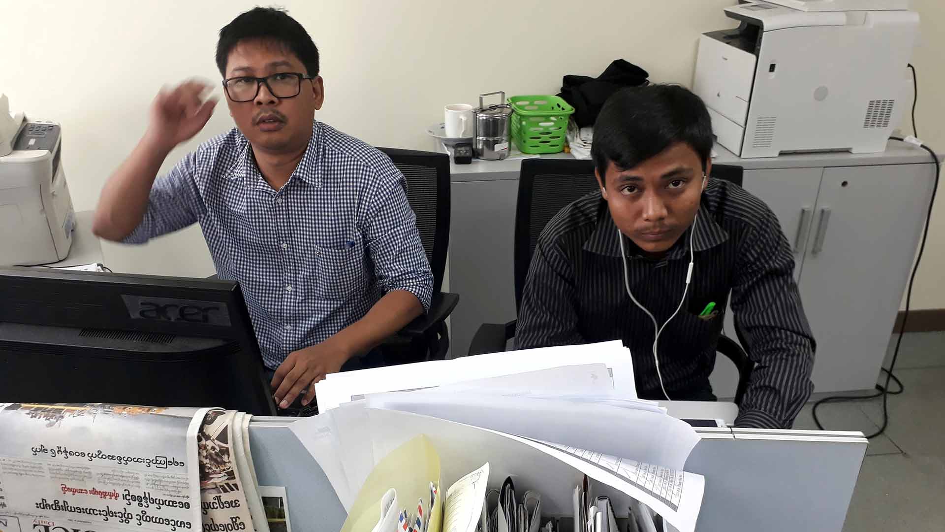 Presentan cargos contra dos periodistas por revelar «secretos oficiales» sobre la represión contra los rohingya
