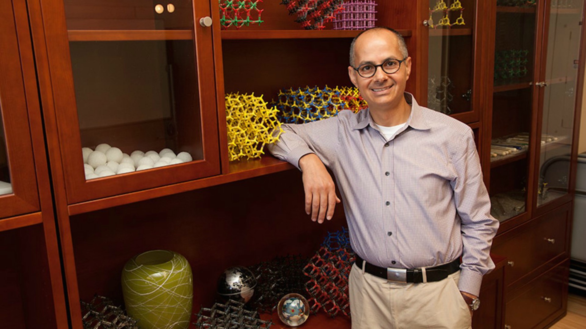 La Fundación BBVA premia a Omar Yaghi por sus hallazgos en la síntesis de elementos químicos