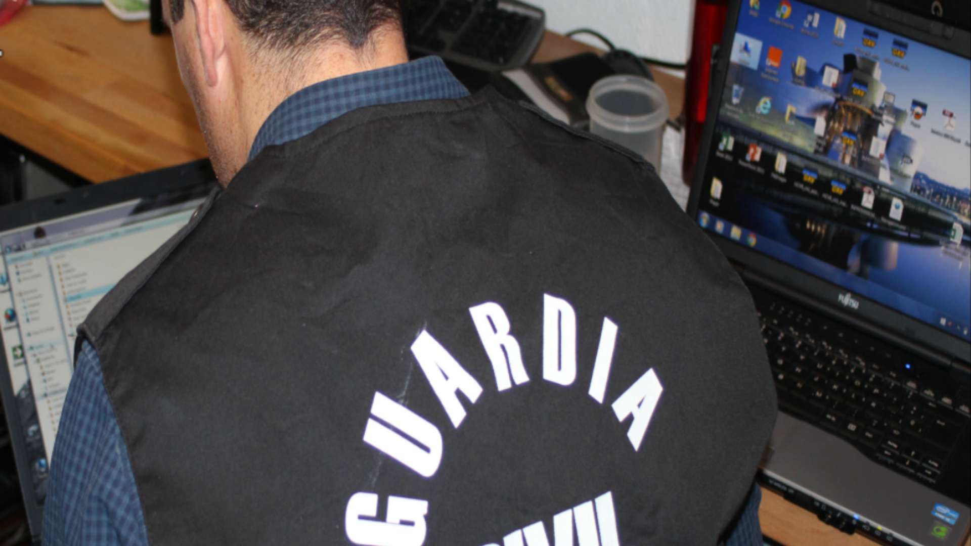La Guardia Civil detiene a 19 personas por un presunto delito de pornografía infantil