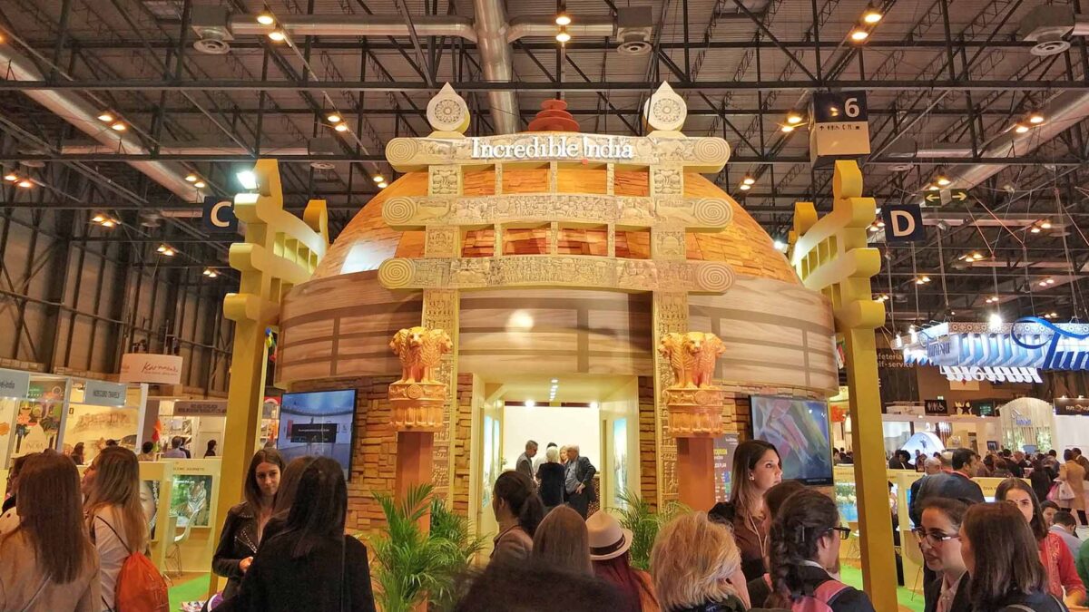 La ‘incredible’ India no tiene quien hable en sus stands de Fitur