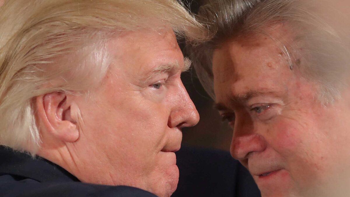 Los abogados Trump envían a Bannon un documento para que cese en sus acusaciones