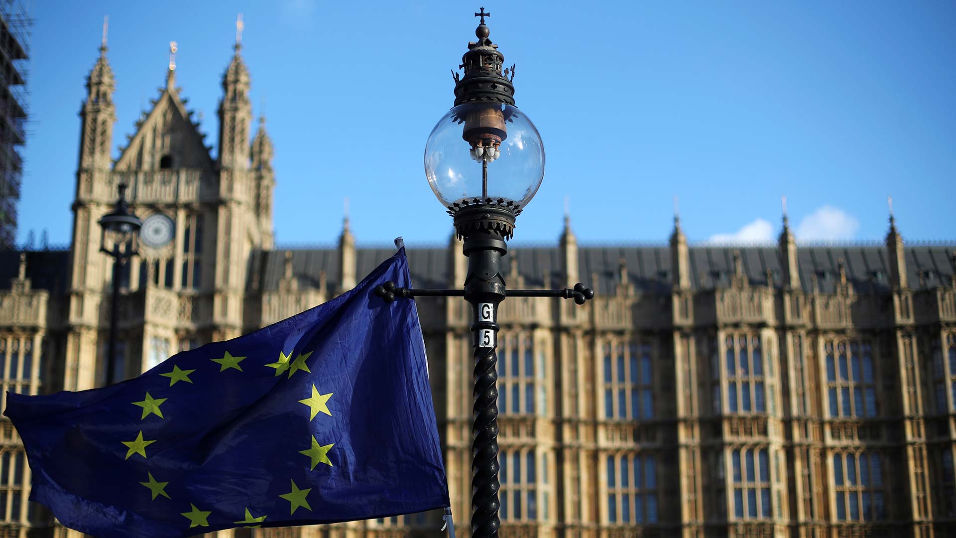 Los comunes británicos aprueban la ley de retirada de la UE