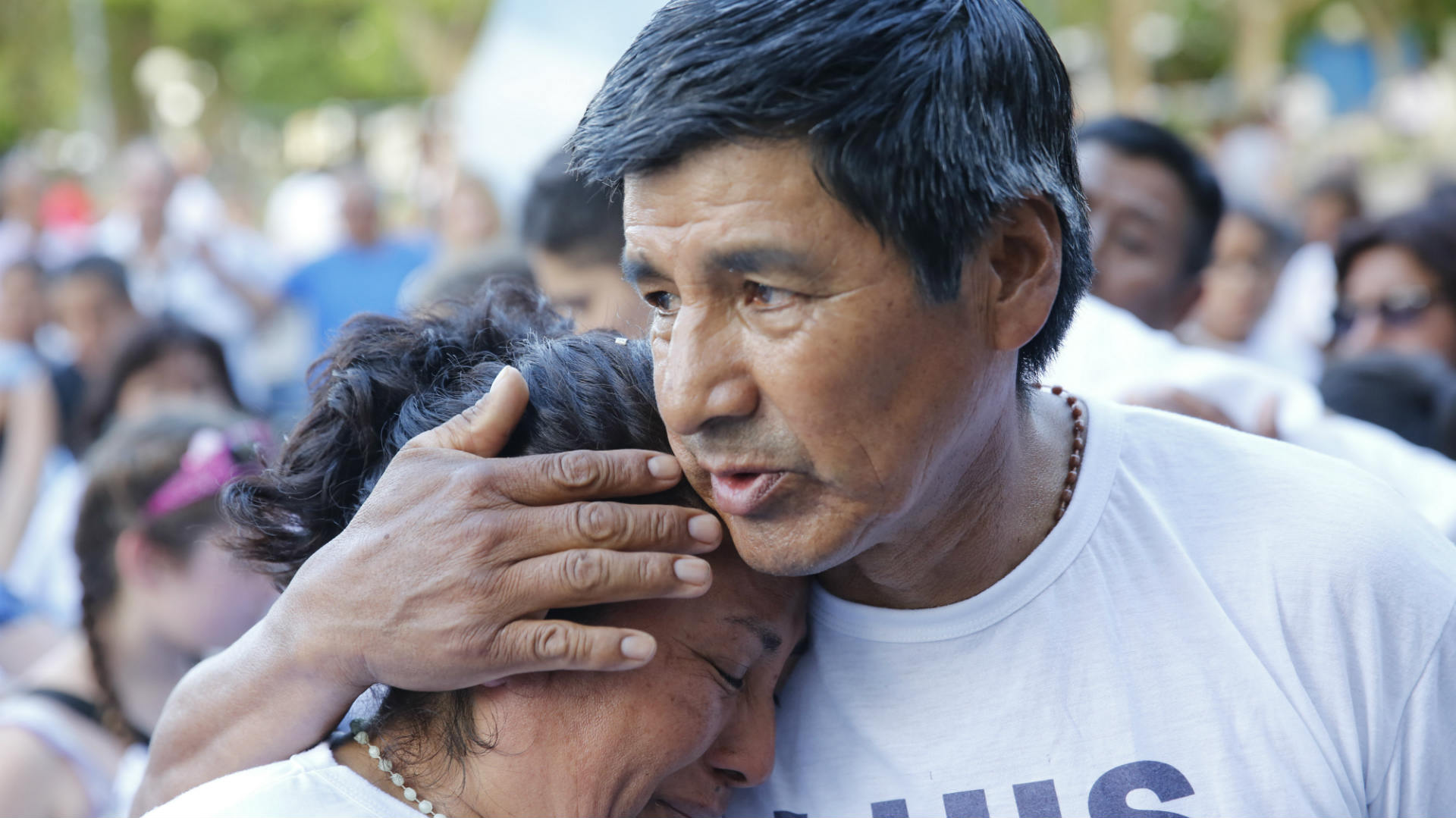 Los familiares de los submarinistas argentinos desaparecidos se apoyan en una vidente
