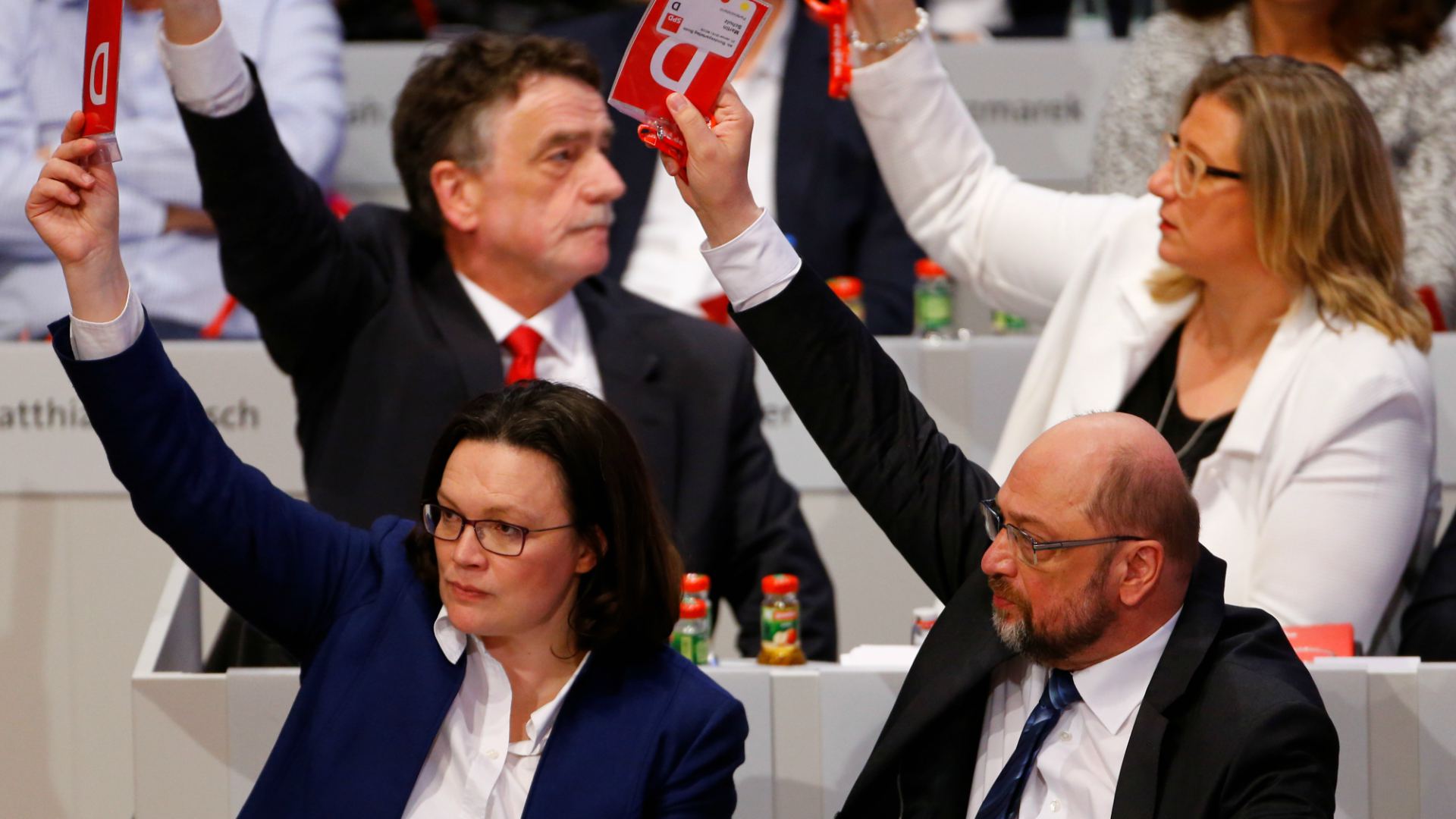Los socialdemócratas alemanes abren la puerta a una nueva gran coalición con Merkel