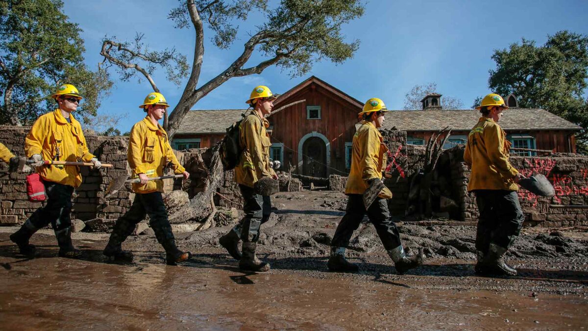 Mueren al menos 19 personas en California por las intensas lluvias