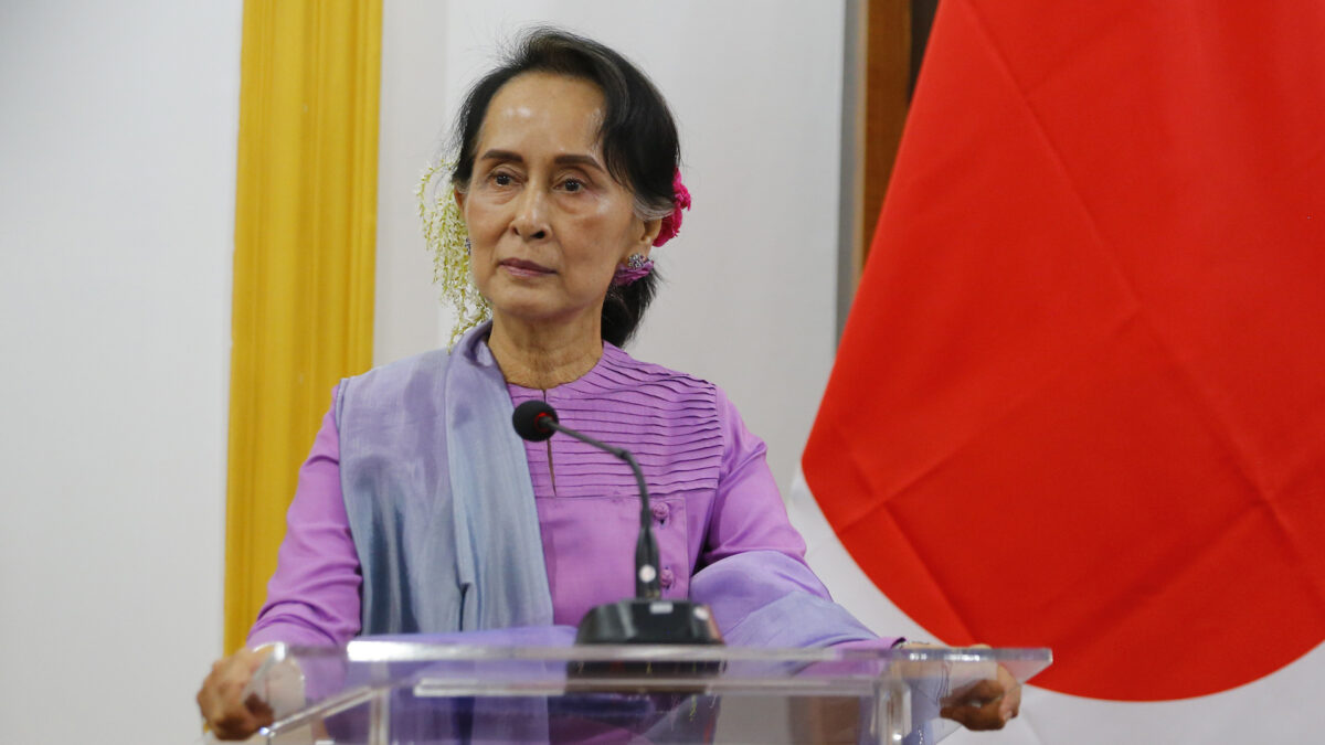 Suu Kyi ve «positivo» que el ejército birmano reconozca su responsabilidad en la crisis rohingya