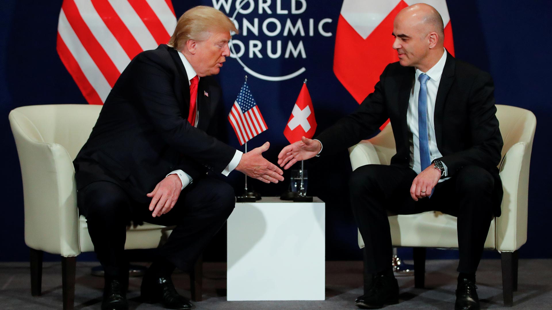Trump, en Davos: "América primero no significa América solo"