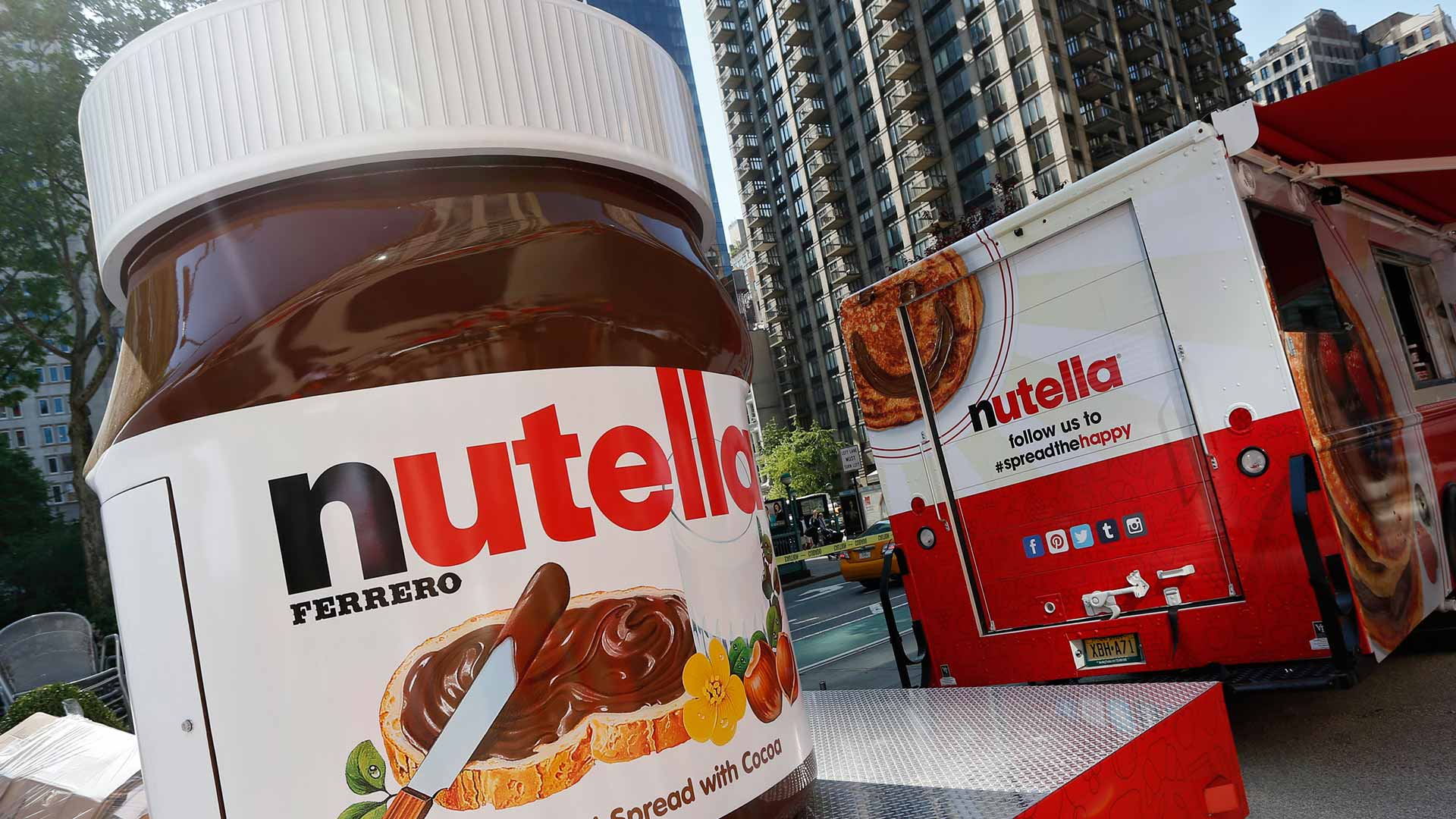 Un descuento en botes de Nutella desata la locura en los supermercados franceses