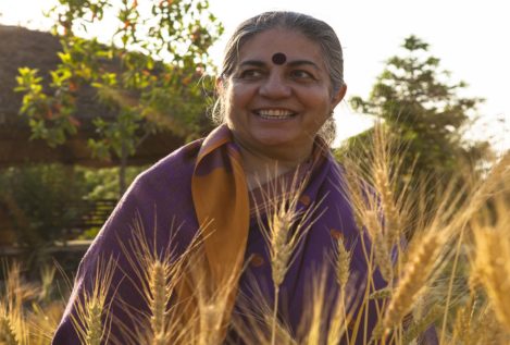 Vandana Shiva: “Corporaciones como Monsanto corrompen a los Gobiernos"