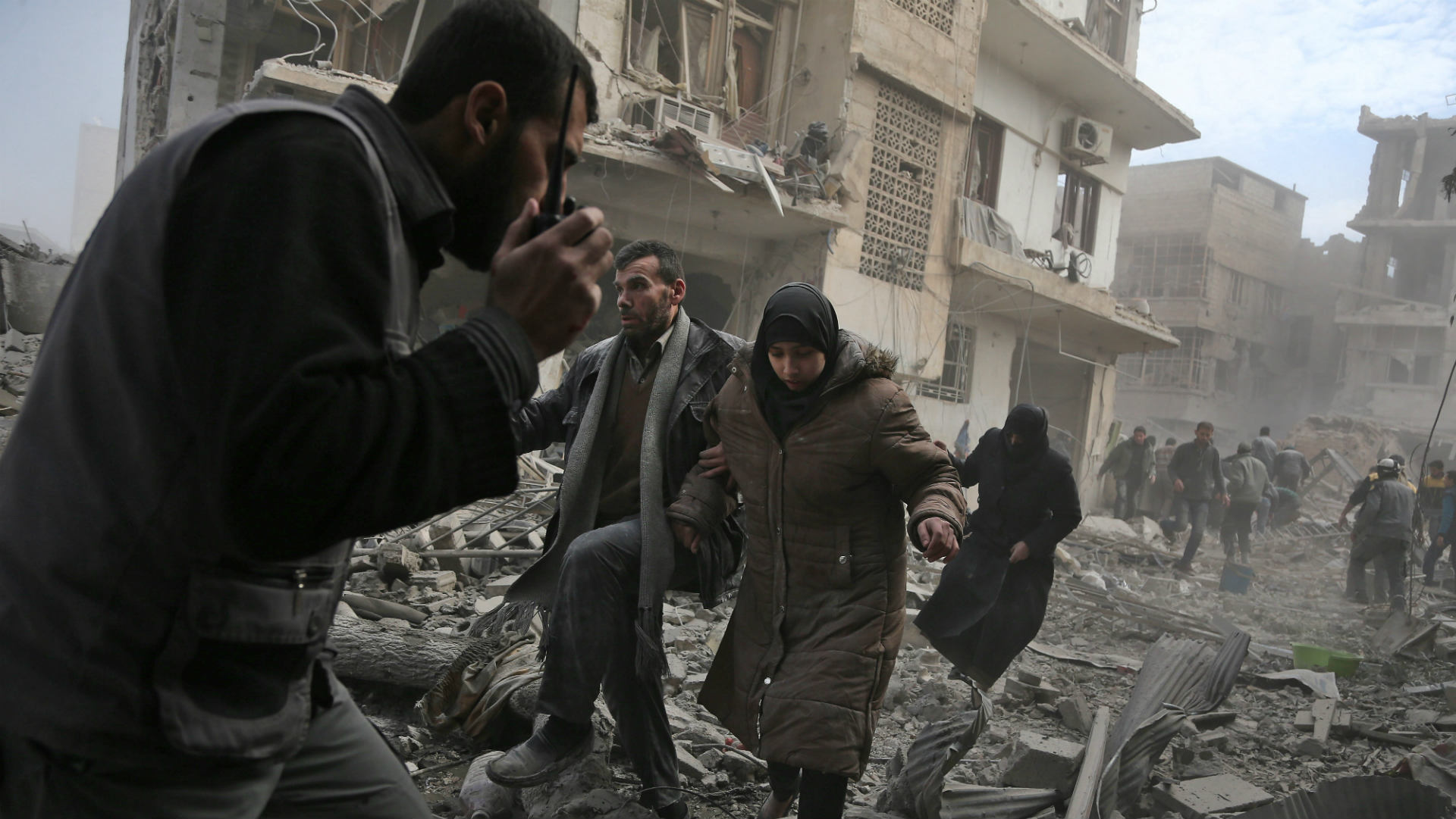 Suben a 250 los civiles muertos en Siria por bombardeos del régimen