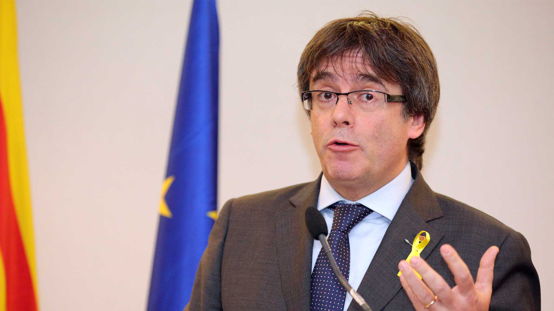 El Gobierno apremia al Parlament a buscar un presidente alternativo al "prófugo" Puigdemont
