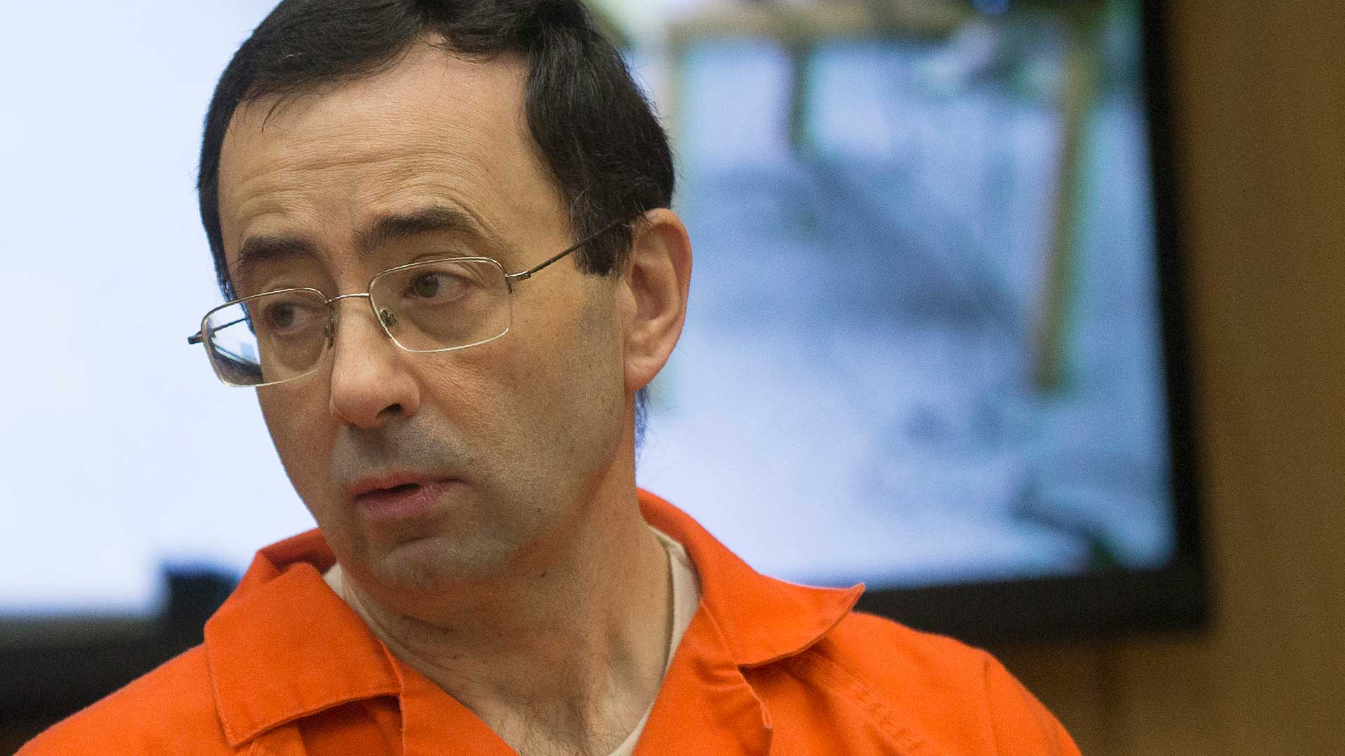Larry Nassar suma una tercera condena por abusos sexuales de hasta 125 años de cárcel