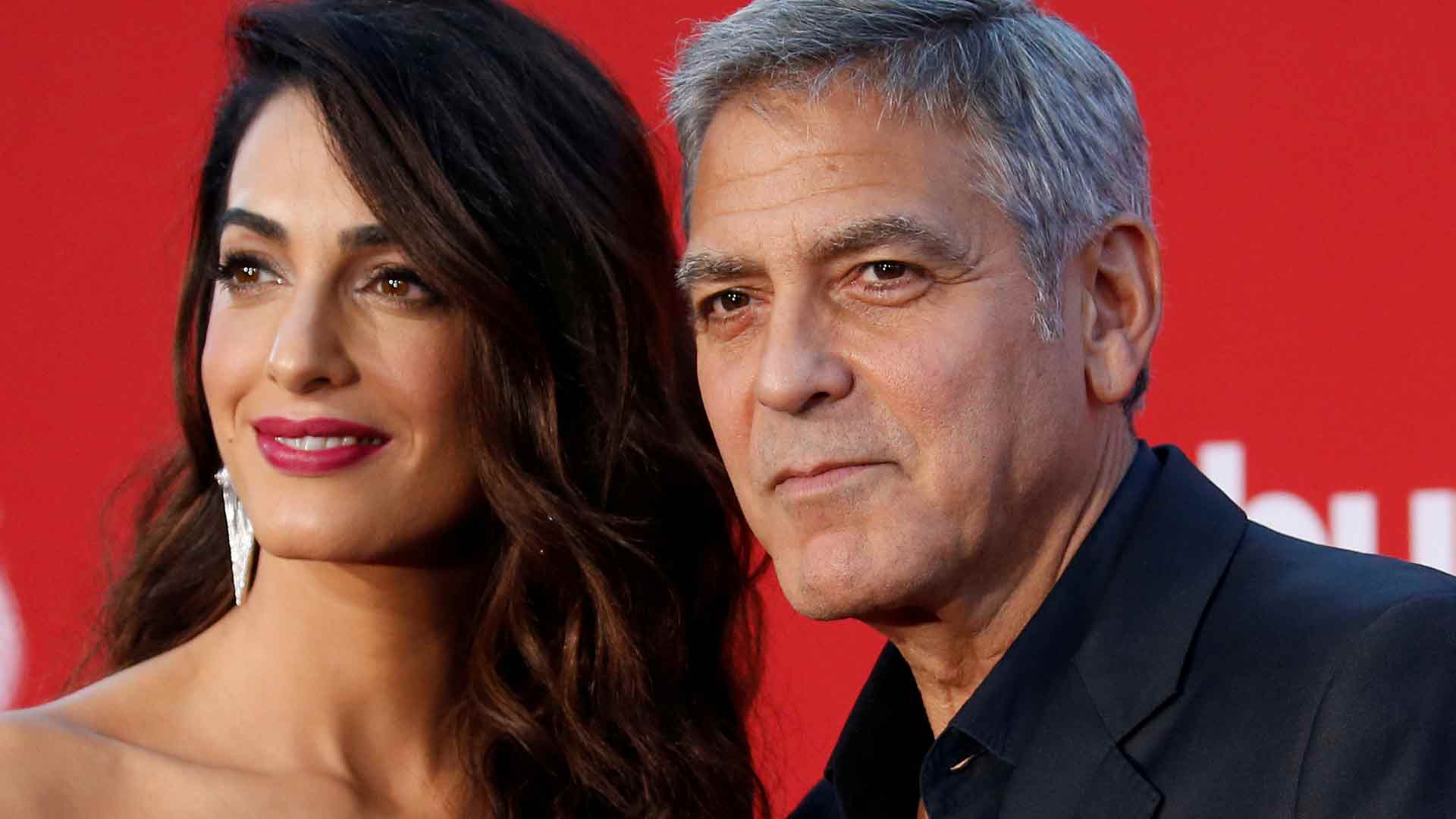 Los Clooney donan 500.000 dólares al movimiento #NeverAgain a favor de un mayor control de armas