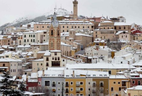 Más de 300 carreteras y numerosos puertos de montaña afectados por el temporal de nieve
