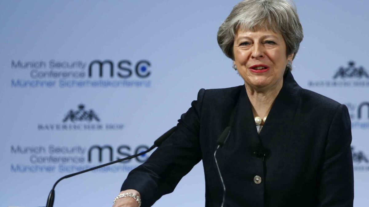 May defiende un acuerdo de seguridad entre el Reino Unido y la UE tras el Brexit