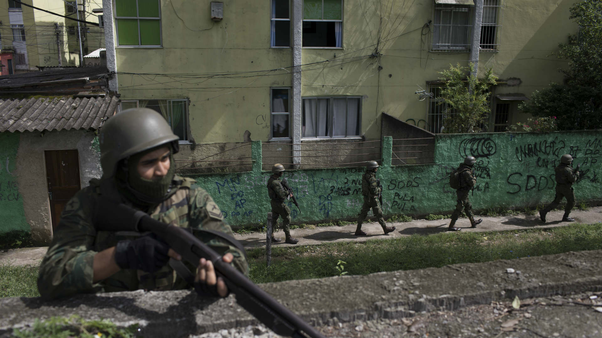 Temer interviene la seguridad en Río de Janeiro y la entrega a los militares