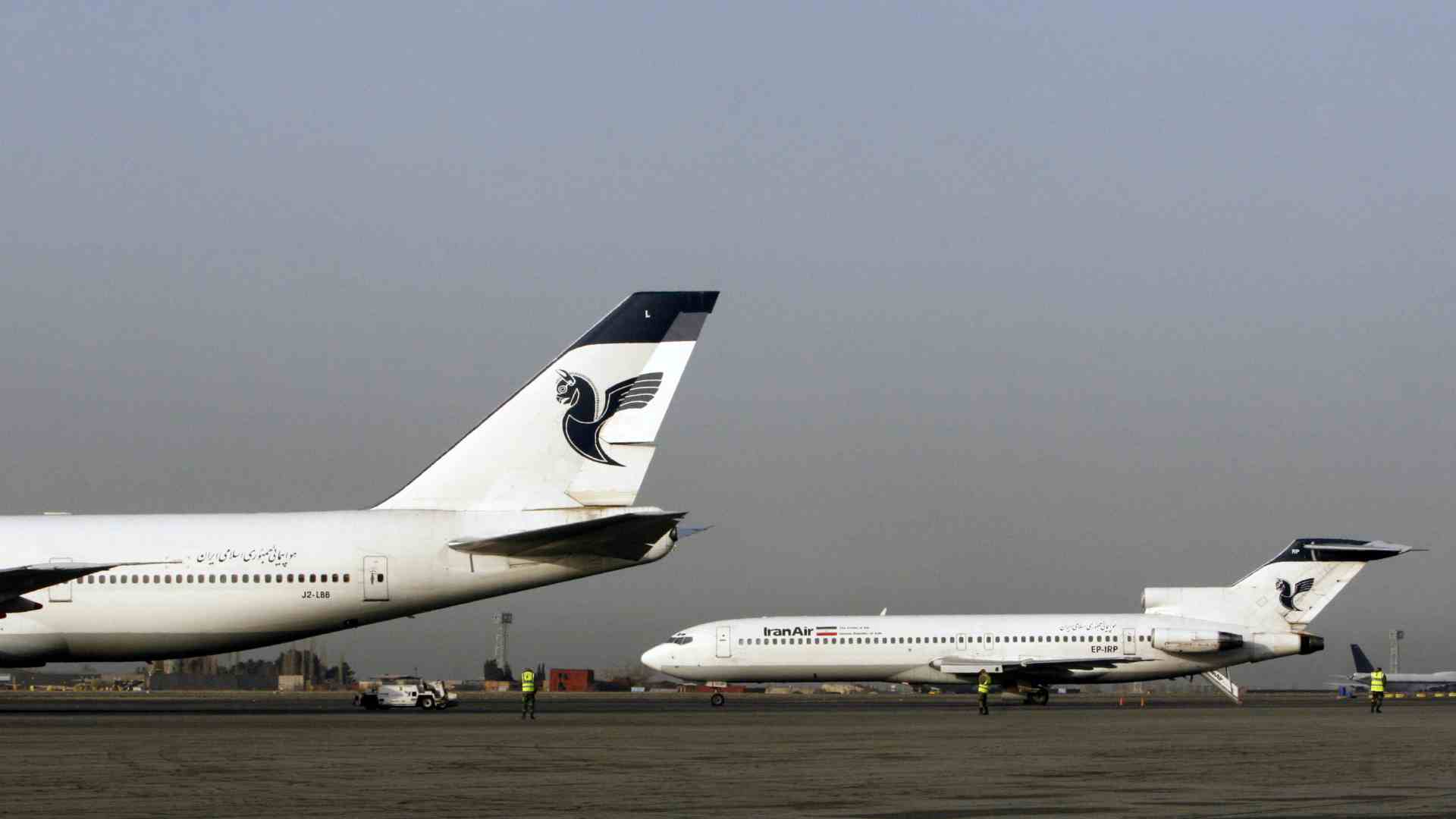 Un avión se estrella en Irán con 66 personas a bordo
