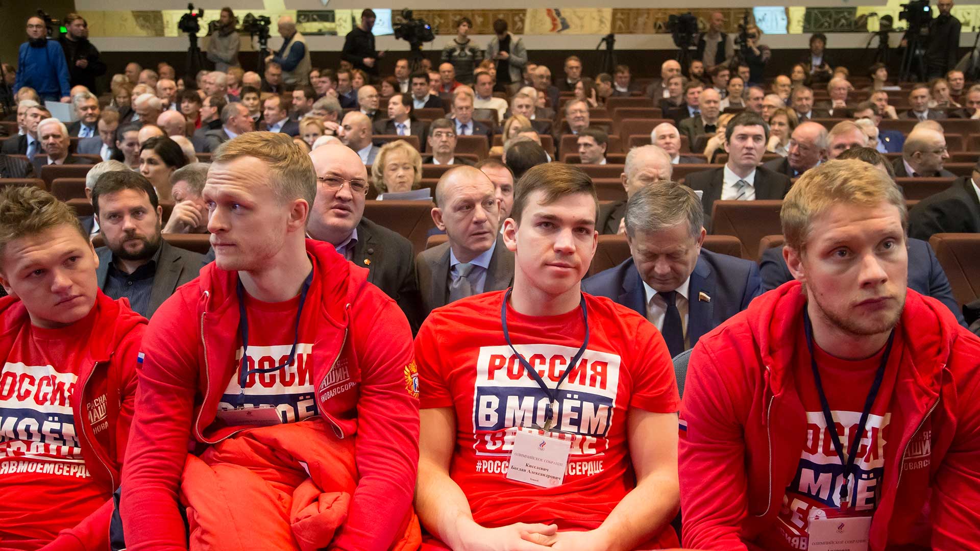 El COI impide participar en los Juegos de Invierno a 15 deportistas rusos absueltos por dopaje