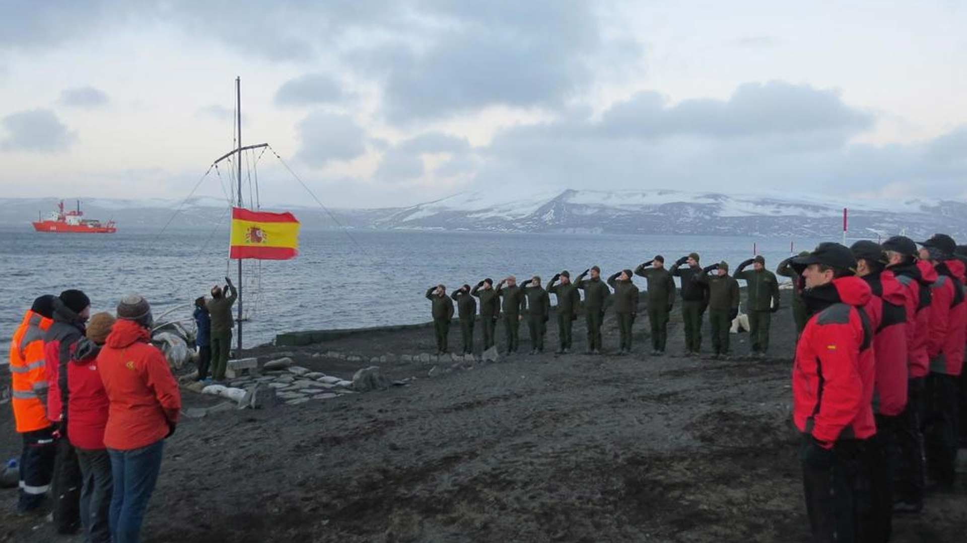 El Ejército finaliza su XXXI Campaña Antártica tras 70 días de investigación