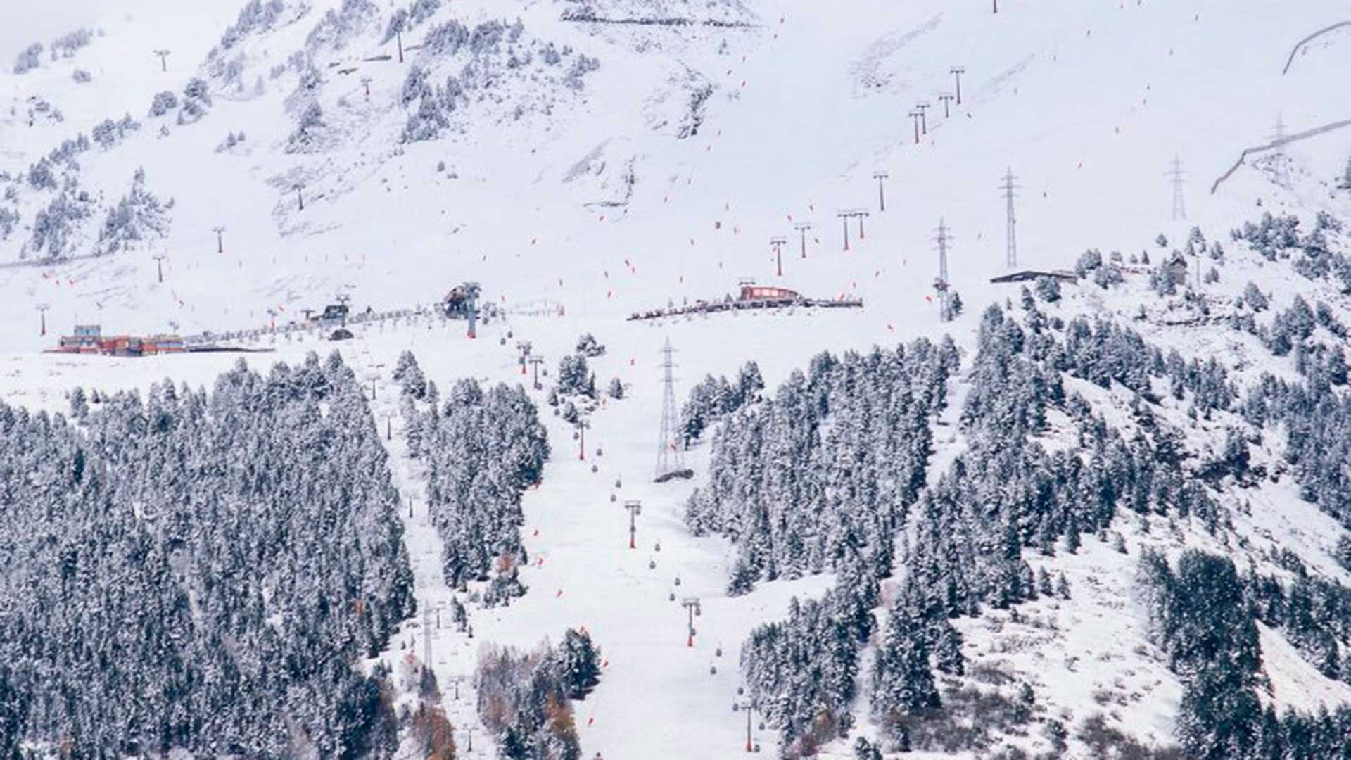 Mueren dos esquiadores atrapados en un alud en el Valle de Arán