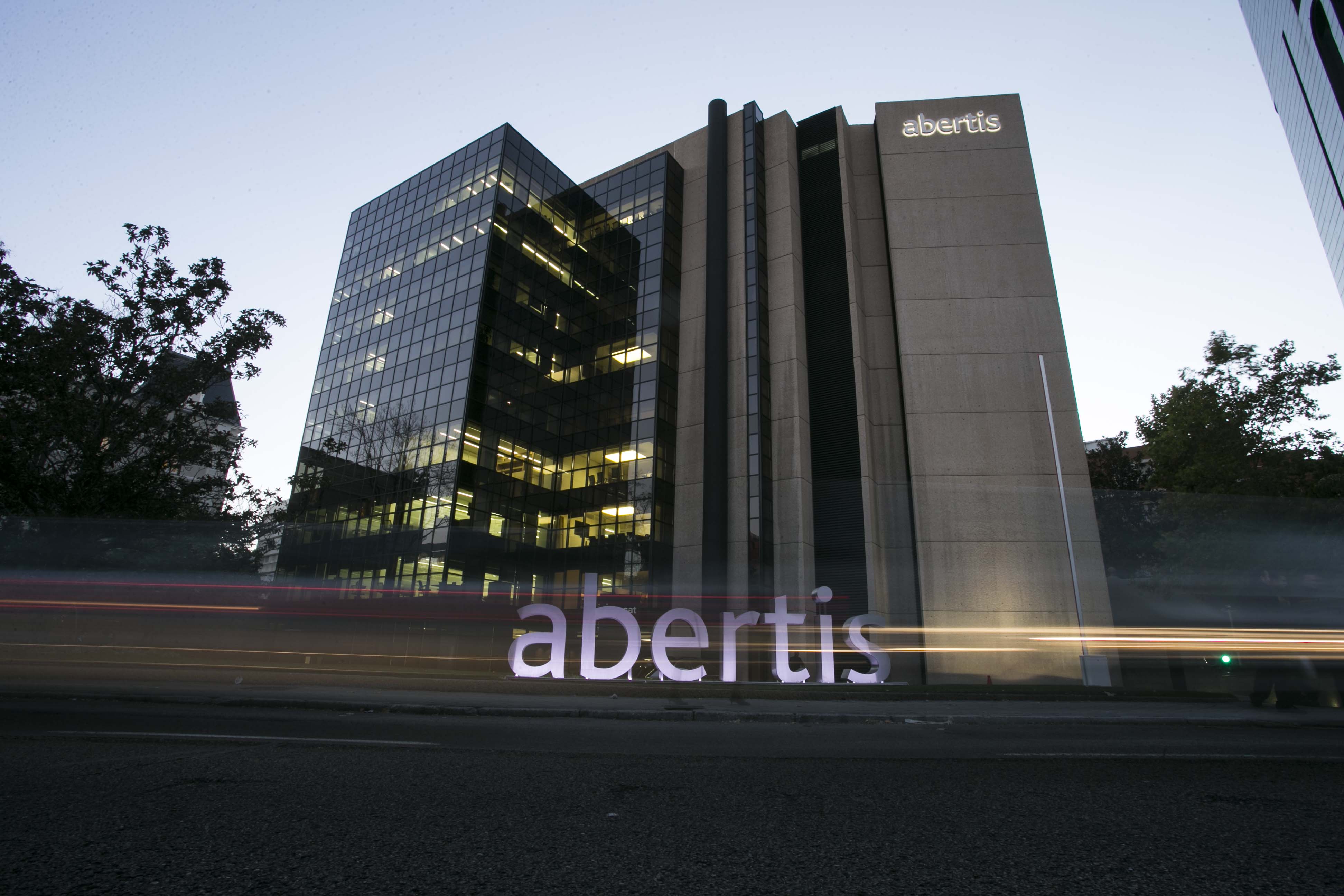 Atlantia confirma un acuerdo preliminar con ACS para comprar Abertis