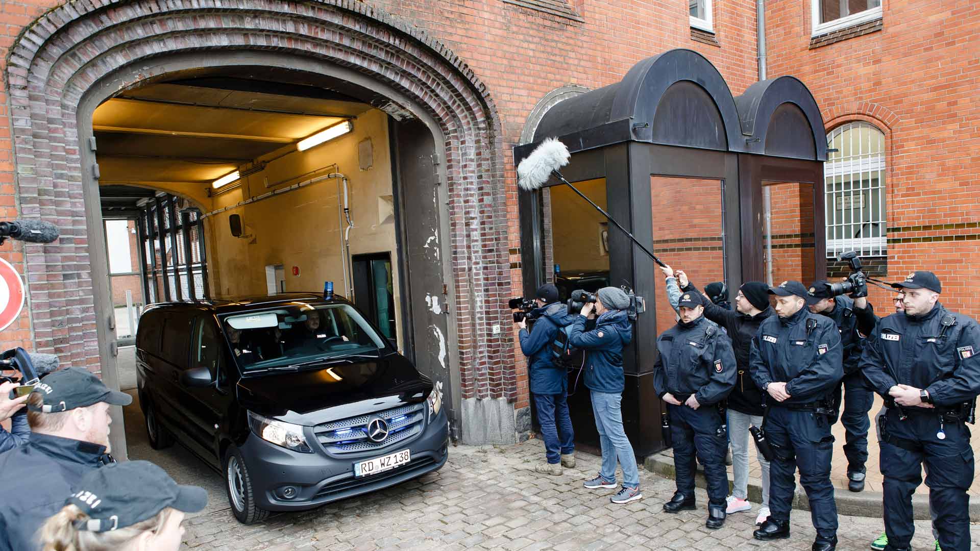 Carles Puigdemont permanecerá detenido en Alemania