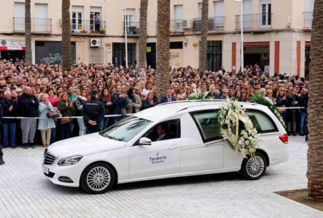 Cientos de personas despiden al pequeño Gabriel en la Catedral de Almería