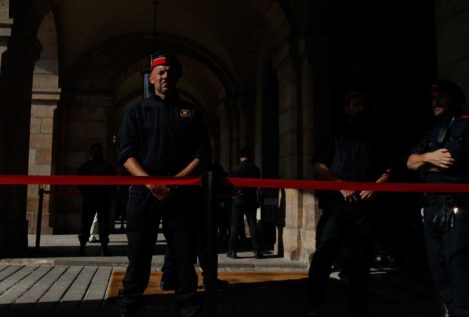 Condenado a pagar 1.080 euros de multa por injurias a los Mossos en redes sociales