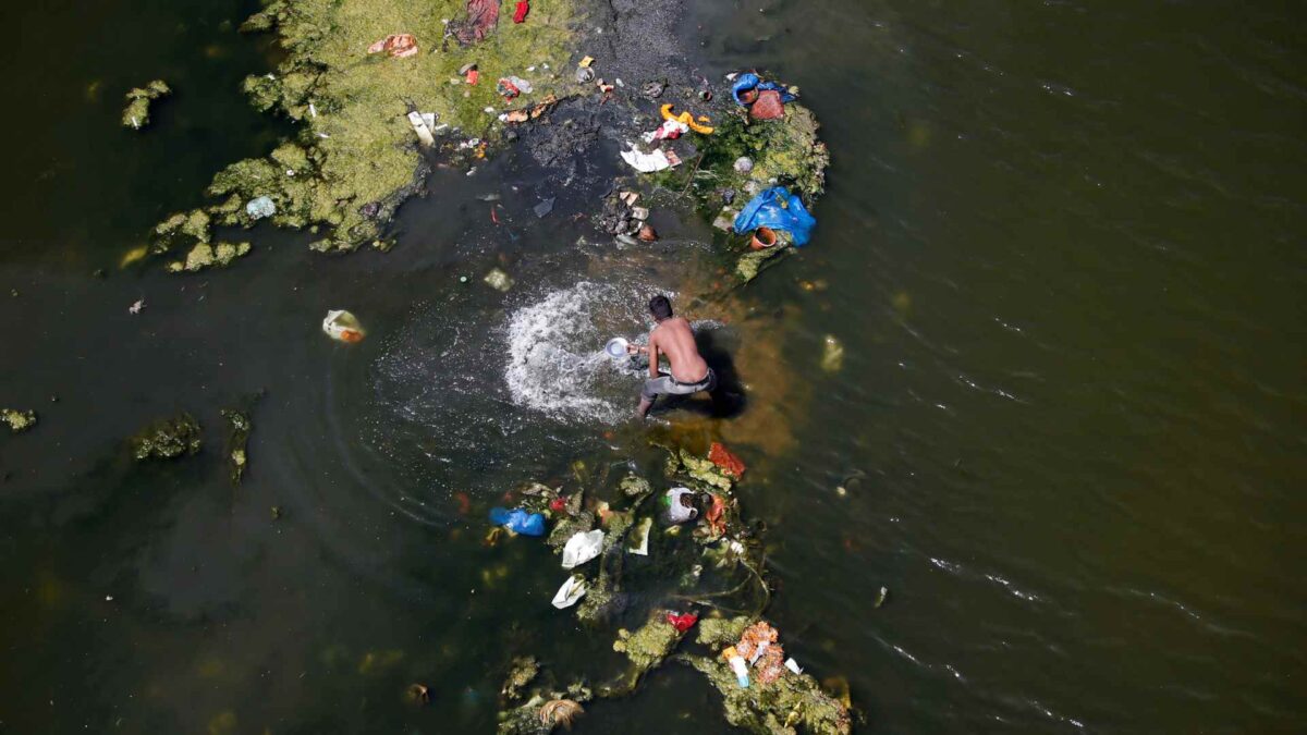 El agua no potable causa alrededor de 842.000 muertes al año