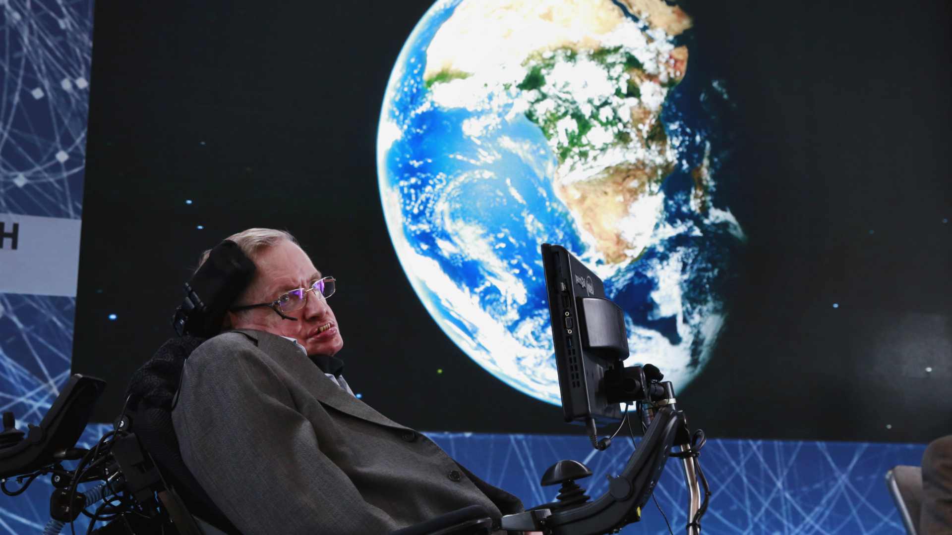 El físico británico Stephen Hawking muere a los 76 años