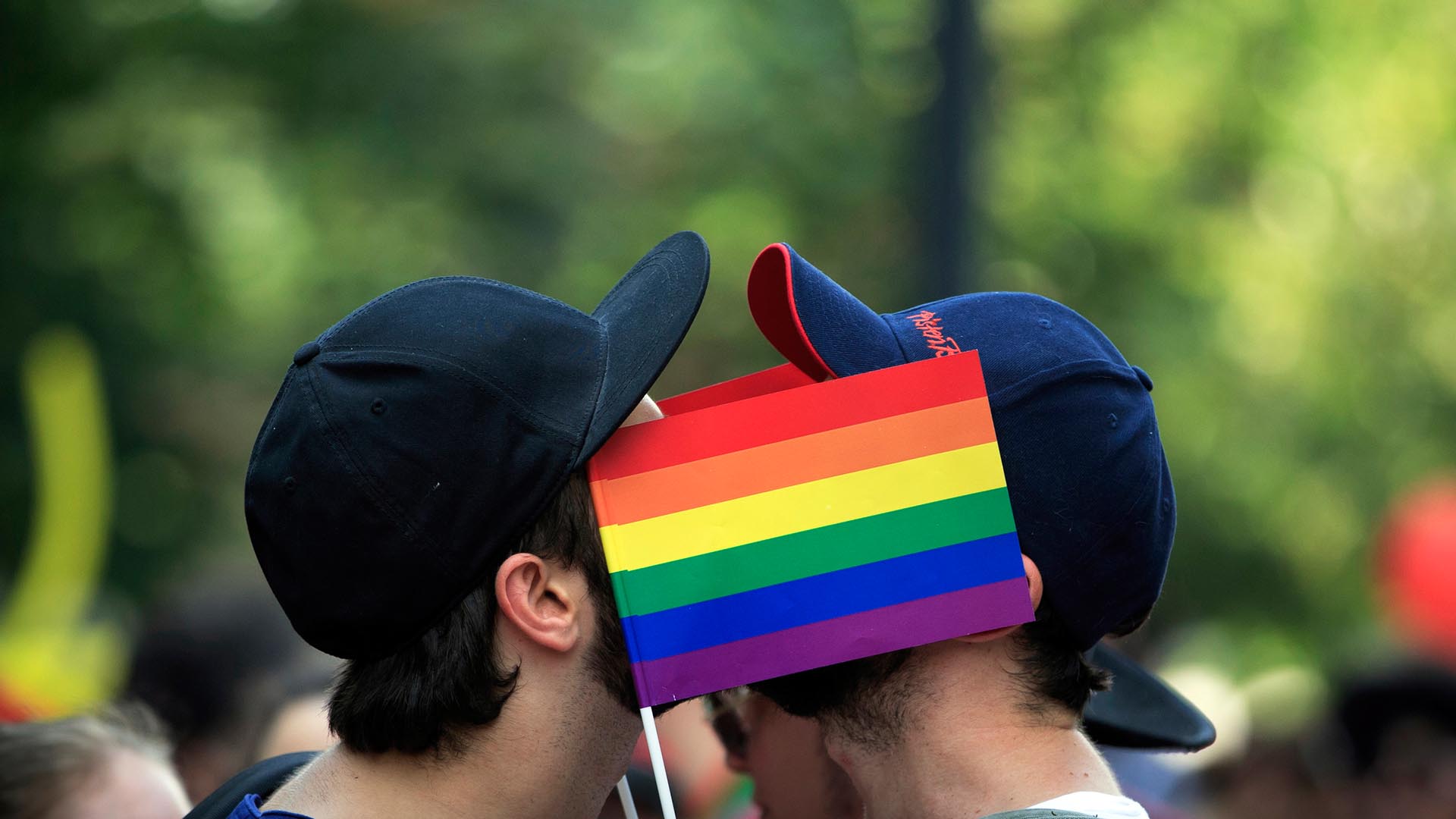El Observatorio contra la LGTBfobia pide sustituir los días del Padre y de la Madre por el día de las Familias