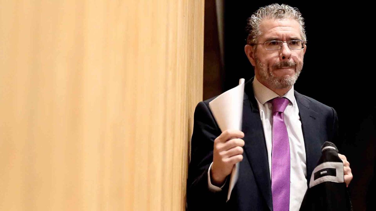 Granados aporta documentos para acreditar la supuesta financiación ilegal del PP