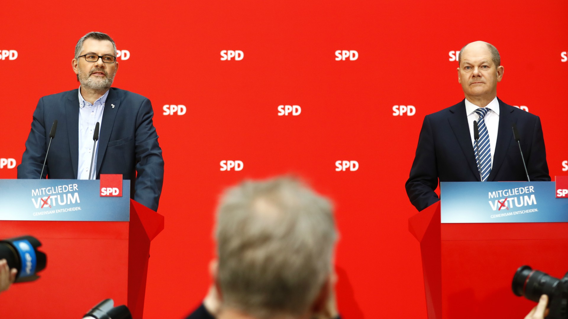 Las bases del SPD aprueban una nueva coalición con la canciller Angela Merkel
