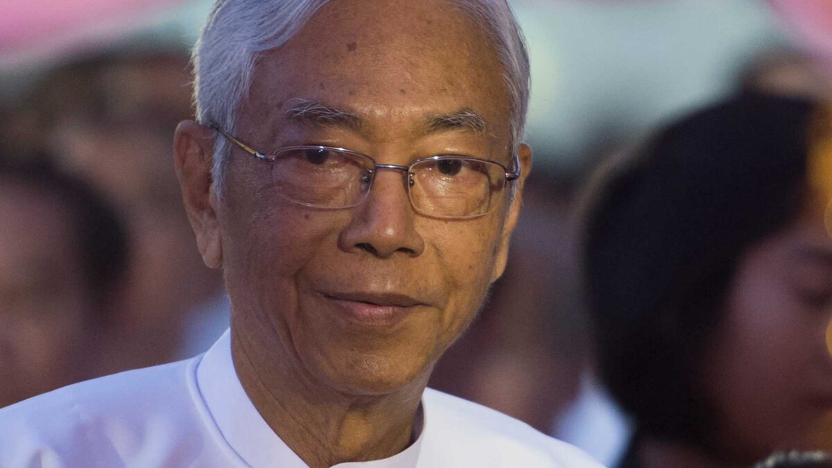 El presidente de Birmania Htin Kyaw, cercano a Suu Kyi, renuncia al cargo