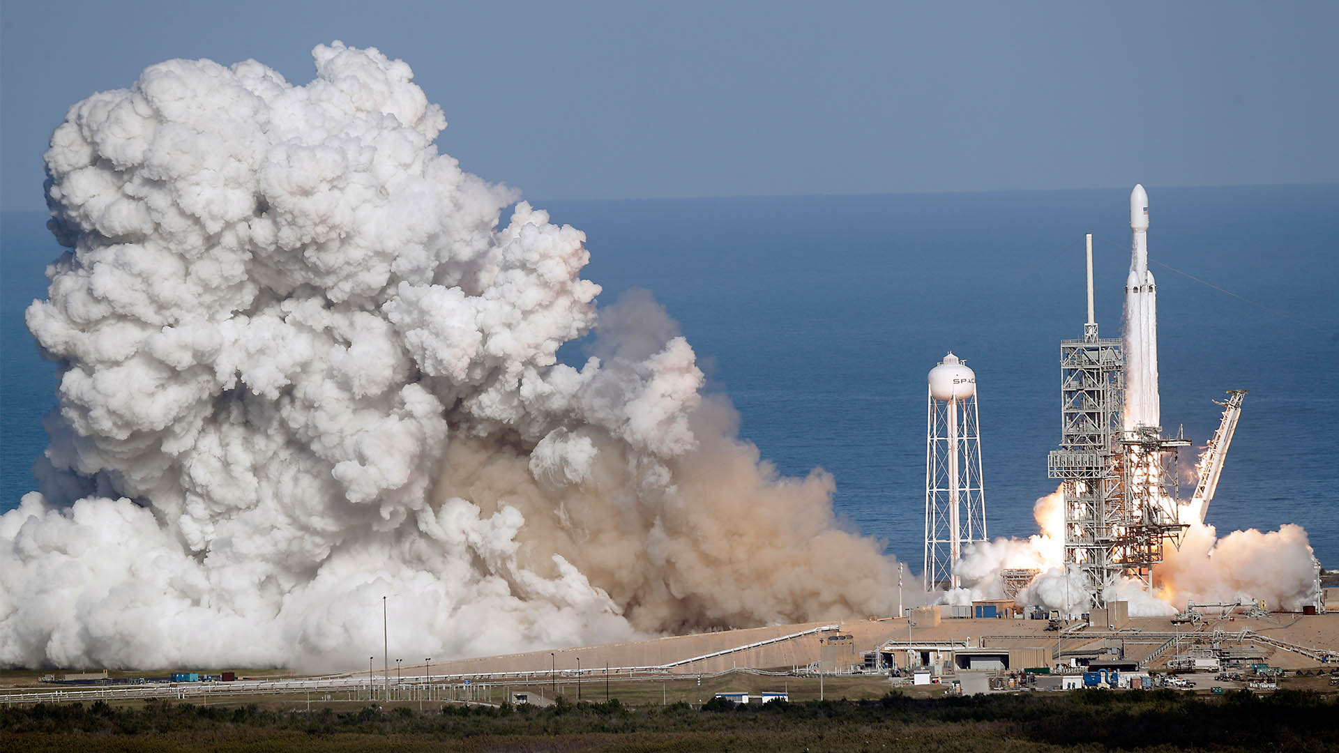 SpaceX efectúa el 50º lanzamiento del Falcon 9 con un satélite español