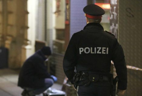 Cuatro personas heridas en Viena tras dos ataques con cuchillo