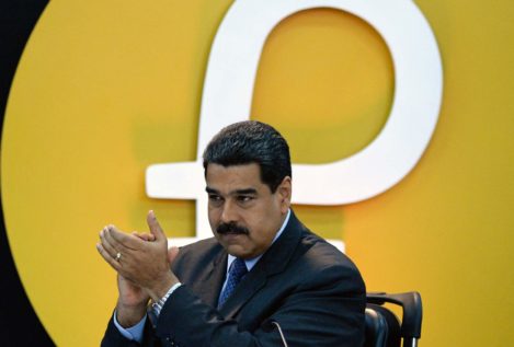 Trump prohíbe a sus ciudadanos negociar con la criptomoneda venezolana