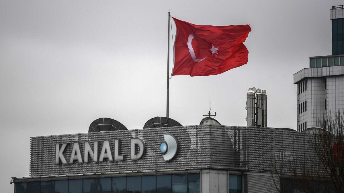 Turquía regulará las cadenas de radio y televisión que emitan por Internet